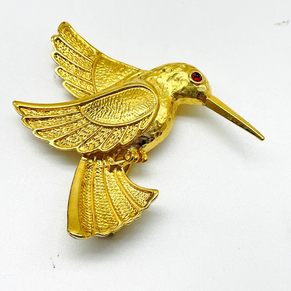 Vintage Gold Tone Hummingbird Brooch Textured Bird Figural Pin Detailed Wings